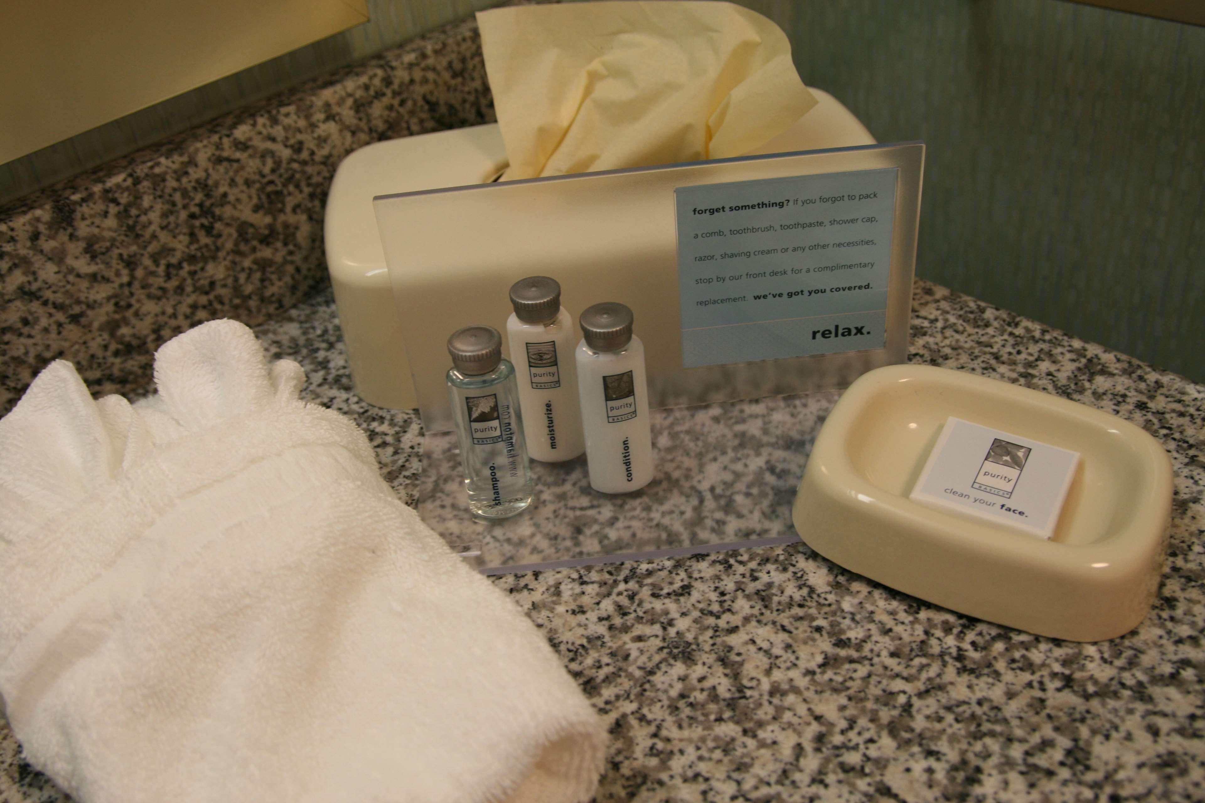 Hampton Inn & Suites Wilder Room photo